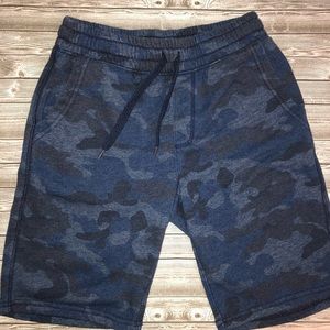 Boys Blue Camo Shorts 10/12 Large